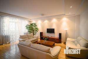 4-к квартира, вторичка, 135м2, 5/13 этаж