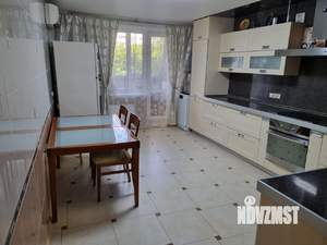 3-к квартира, вторичка, 98м2, 3/10 этаж