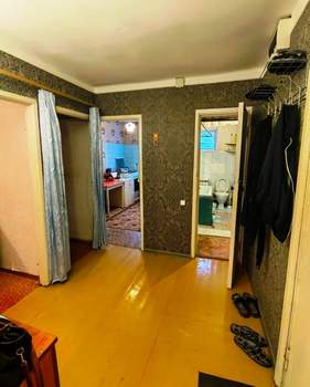 3-к квартира, вторичка, 55м2, 1/2 этаж