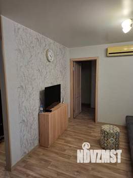 2-к квартира, вторичка, 44м2, 1/4 этаж