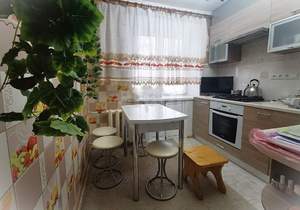 2-к квартира, вторичка, 44м2, 1/4 этаж