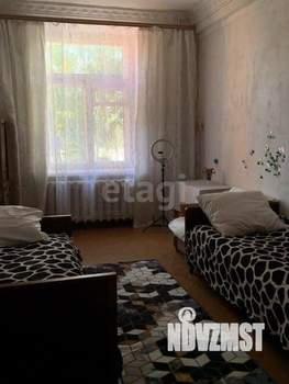 2-к квартира, вторичка, 61м2, 1/3 этаж
