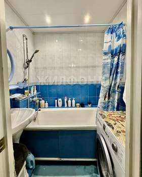 3-к квартира, вторичка, 68м2, 1/10 этаж