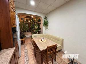 4-к квартира, вторичка, 109м2, 2/5 этаж