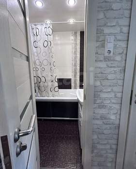 2-к квартира, вторичка, 50м2, 9/9 этаж