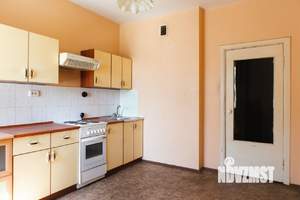 2-к квартира, вторичка, 76м2, 1/14 этаж