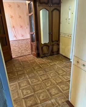 2-к квартира, вторичка, 43м2, 1/9 этаж