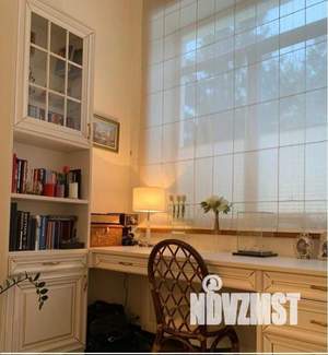 4-к квартира, вторичка, 180м2, 1/3 этаж