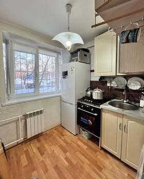 2-к квартира, вторичка, 46м2, 1/5 этаж