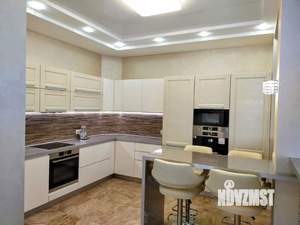 3-к квартира, вторичка, 207м2, 2/4 этаж