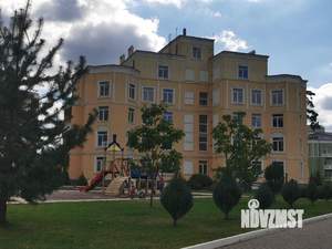 Студия квартира, вторичка, 175м2, 1/5 этаж