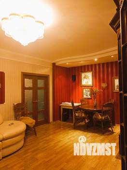 3-к квартира, вторичка, 104м2, 2/5 этаж