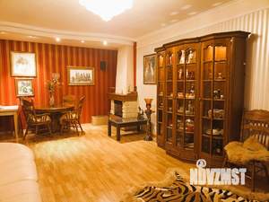 3-к квартира, вторичка, 104м2, 2/5 этаж