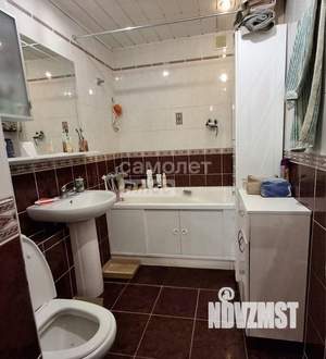 2-к квартира, вторичка, 56м2, 1/9 этаж