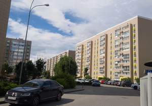 2-к квартира, вторичка, 60м2, 1/10 этаж