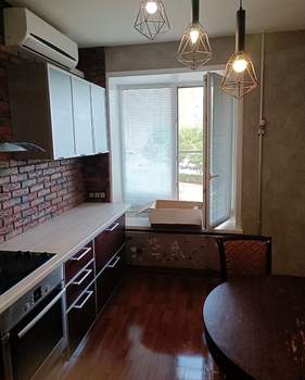 3-к квартира, вторичка, 101м2, 2/18 этаж