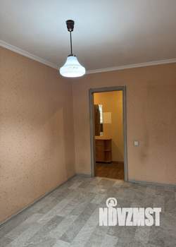2-к квартира, вторичка, 42м2, 4/4 этаж