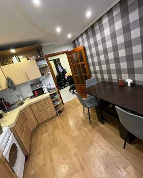 3-к квартира, вторичка, 76м2, 1/10 этаж