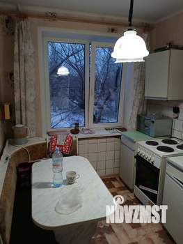 3-к квартира, вторичка, 58м2, 3/5 этаж