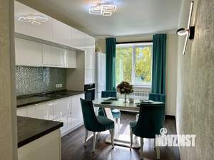 2-к квартира, вторичка, 72м2, 1/10 этаж