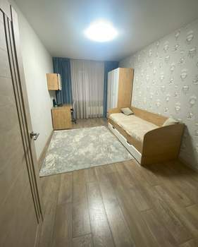 3-к квартира, вторичка, 80м2, 1/9 этаж