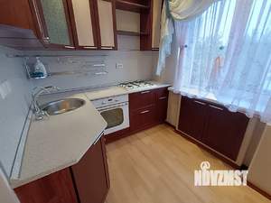 4-к квартира, вторичка, 63м2, 5/5 этаж