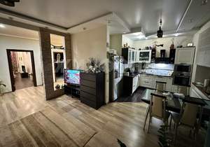 4-к квартира, вторичка, 144м2, 2/6 этаж