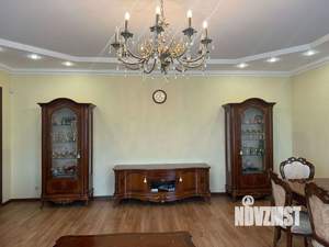 4-к квартира, вторичка, 171м2, 4/4 этаж