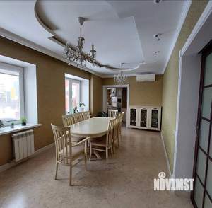 3-к квартира, вторичка, 140м2, 3/5 этаж