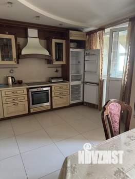 3-к квартира, вторичка, 124м2, 9/17 этаж