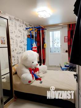 3-к квартира, вторичка, 64м2, 1/9 этаж