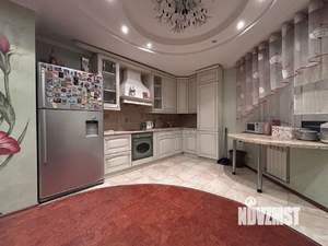 4-к квартира, вторичка, 133м2, 3/12 этаж