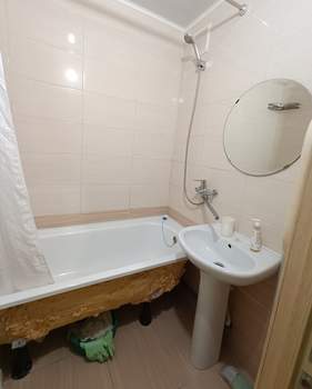 2-к квартира, вторичка, 53м2, 1/5 этаж