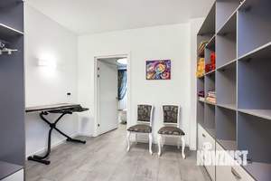 3-к квартира, вторичка, 142м2, 2/4 этаж