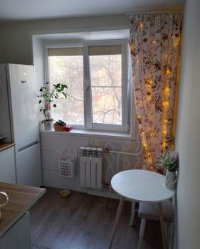 2-к квартира, вторичка, 42м2, 3/5 этаж