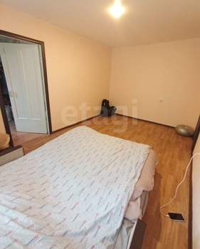 2-к квартира, вторичка, 42м2, 1/5 этаж