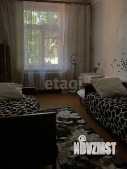 2-к квартира, вторичка, 61м2, 1/3 этаж