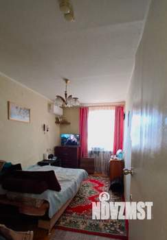 2-к квартира, вторичка, 45м2, 1/4 этаж