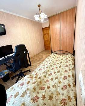 4-к квартира, вторичка, 80м2, 2/9 этаж