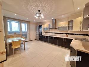 3-к квартира, вторичка, 102м2, 6/6 этаж