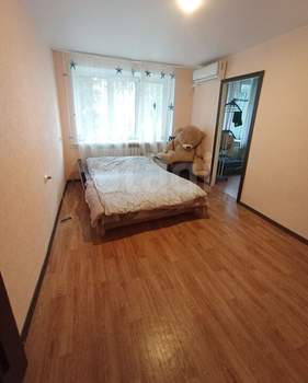 2-к квартира, вторичка, 42м2, 1/5 этаж
