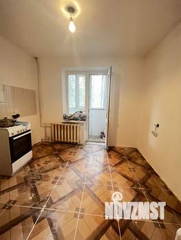 2-к квартира, вторичка, 58м2, 1/6 этаж