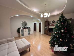 4-к квартира, вторичка, 109м2, 2/5 этаж