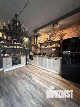 2-к квартира, вторичка, 101м2, 2/4 этаж