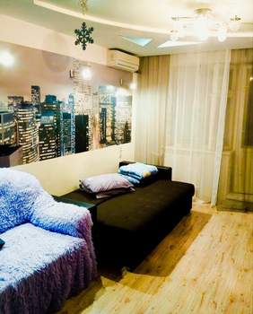 2-к квартира, вторичка, 56м2, 1/10 этаж