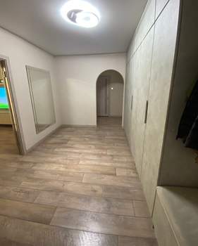 3-к квартира, вторичка, 80м2, 1/9 этаж