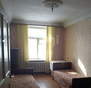 2-к квартира, вторичка, 61м2, 1/3 этаж