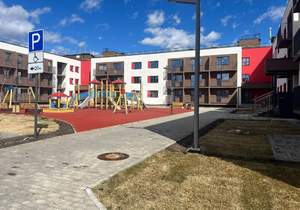 2-к квартира, вторичка, 72м2, 1/3 этаж