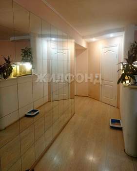 4-к квартира, вторичка, 70м2, 3/9 этаж