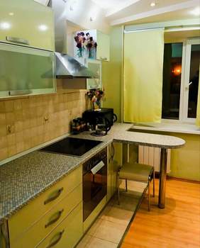 2-к квартира, вторичка, 56м2, 1/10 этаж